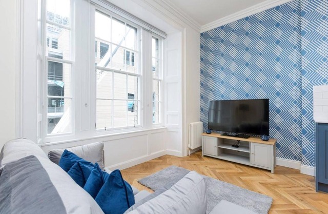 Luxury Renovated 1 Bed Nr St James - Super Central