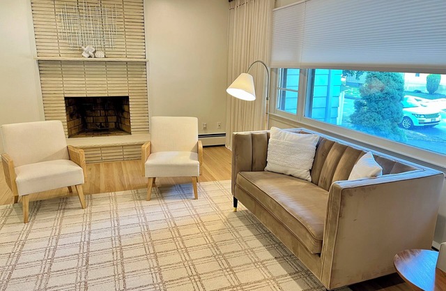 Luxury Single-Family Home – 3BR/2BA with Spacious Yard and Ample Parking