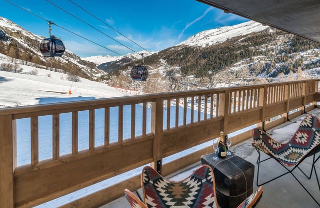 Luxury Ski-in/Ski-out Apartment with Hotel Services in Tignes – Pool, Spa, Parking Included