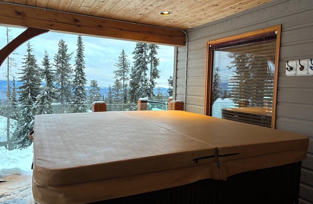 Luxury Ski-in/ski-out Family Timberframe Chalet