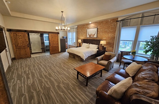 Luxury Studio Suite Downtown