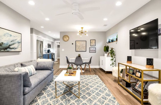 Luxury & Style Meets High Tech in Heart of ATL