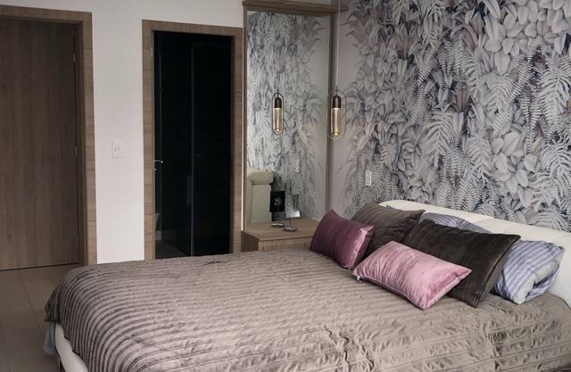 Luxury suite 16th floor of the best building in Quito