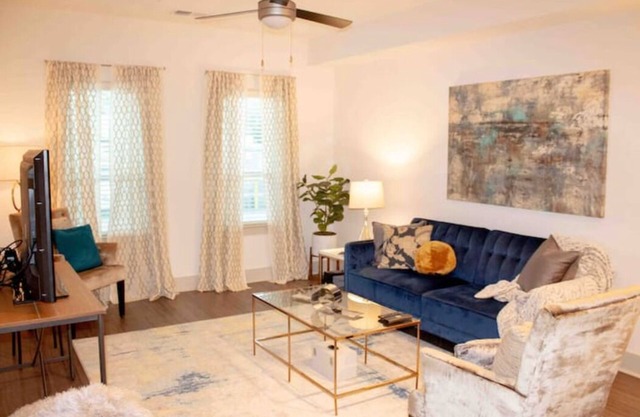 Luxury Suite in Midtown