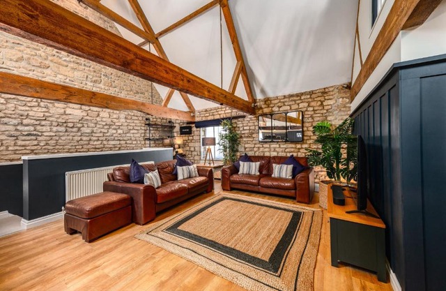 Luxury town centre loft apartment in converted Granary