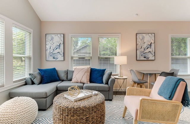 Luxury Townhome | Pet Friendly