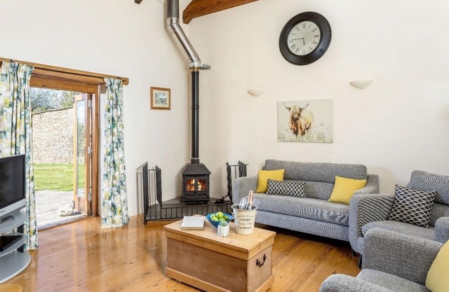 Luxury Unique 2 Bedroom Barn With Stunning Rural Views Near Padstow