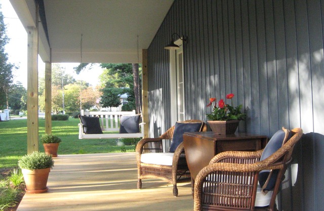 Luxury vacation retreat-open for Summer bookings in the village of Irvington!