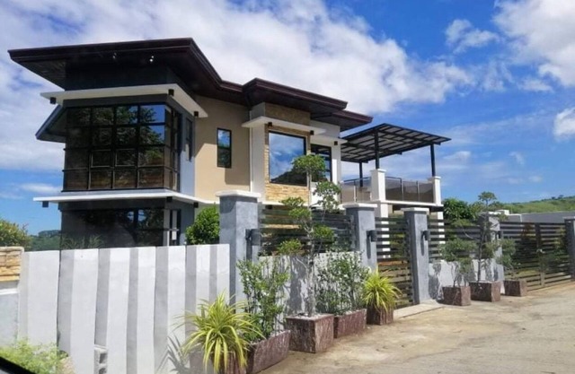 Luxury Villa at Mariveles Bataan, Philippines, Ph