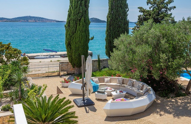 Luxury Villa Bella Vista with Swimming Pool