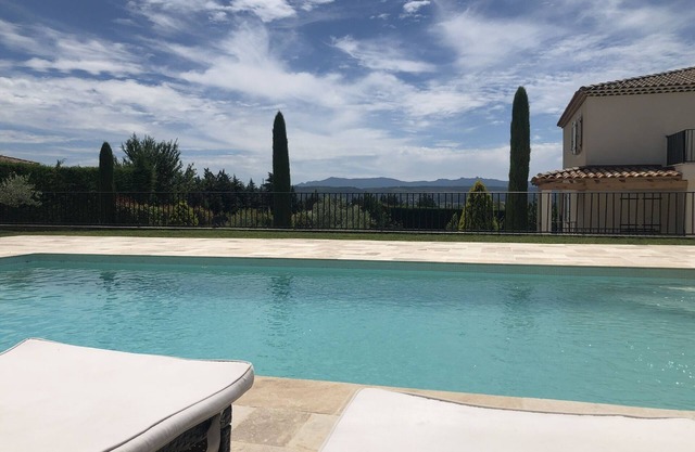 Luxury villa in Aix en Provence, with 2 private accommodation