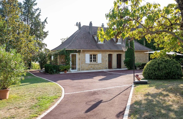 Luxury Villa in Wine Country