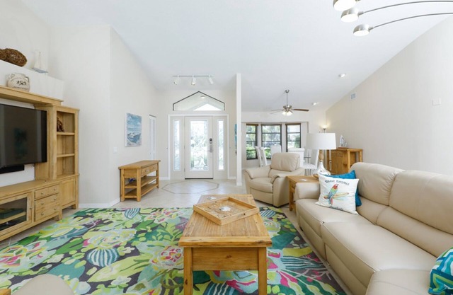 Luxury Villa with Private Pool on Charlotte Harbor, Charlotte County Villa 1006