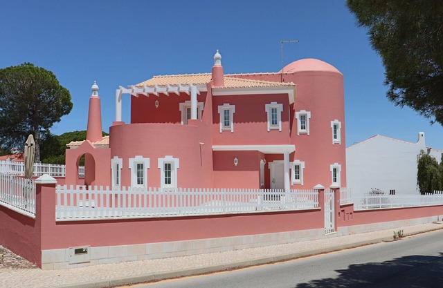 Luxury Villa with swimming pool