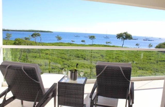 LUXURY VIP SUITE - INDOOR PICKLEBALL - STUNNING OCEAN VIEWS - OCEANFRONT RESORT!