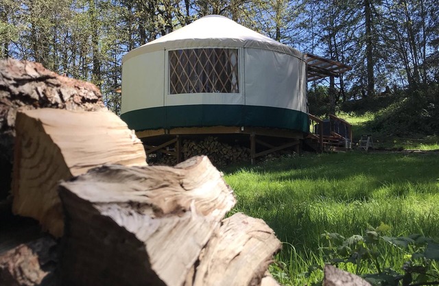 Luxury Wine Country Yurt Great for any Season