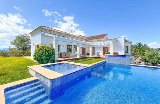 Luxus Villa with views in Denia and infinity pool