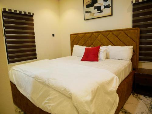 LV-21 Apartment Luxury & Cozy 1 bedroom Self Check-In Apts near Airport