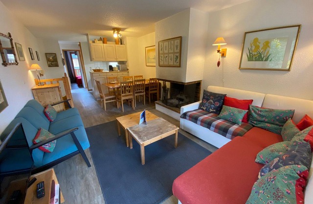 Méribel center, 4-room duplex, 6 ppl, balconies, near slopes