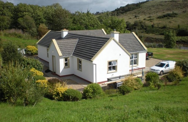 M029 Waters Edge Mulranny-3 Bedroom-Sleeps 6