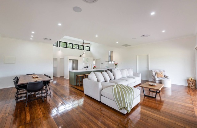 Maclean Farmstay -Farm and Beach - A Truly Unique Experience