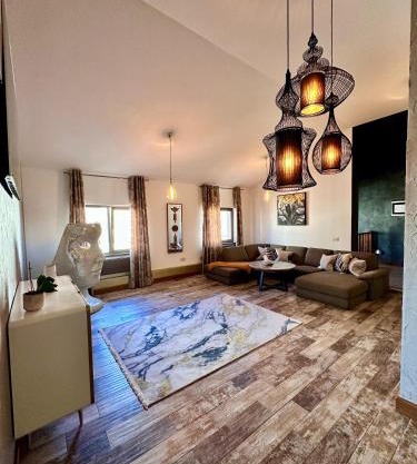 Madison Lake Villa
