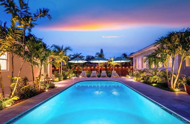 Magical Garden House With Beautiful Heated Pool