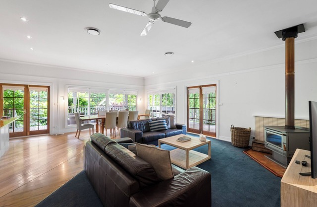 Magical Lucindale - Gorgeous 4 Bedroom House - Lucaston