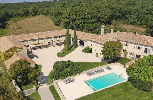 MAGNIFICENT DOMAIN IN DROME PROVENCAL 1