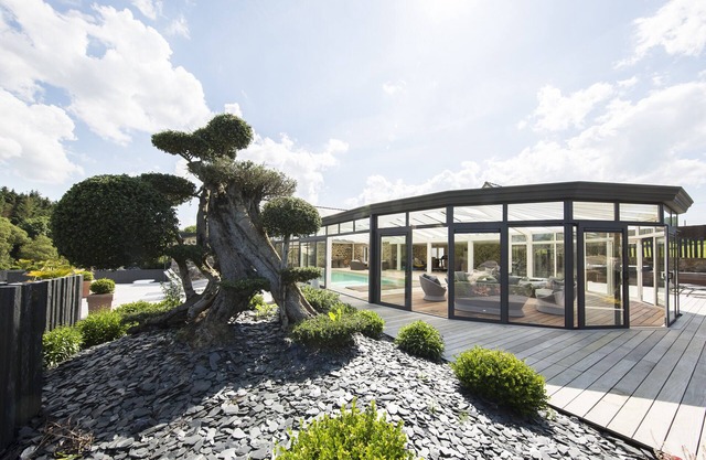 Magnificent stone house with swimming pool
