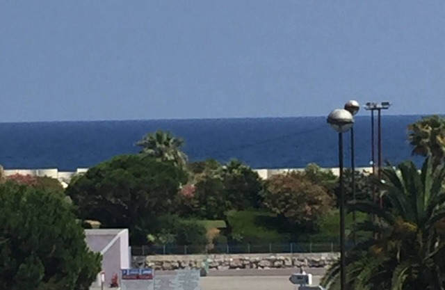 MAGNIFICENT T1 SEA VIEW WITH PARKING FACING THE ENGLISH PROMENADE