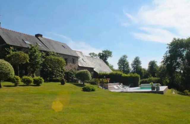 Magnificent Val Ory estate with swimming pool