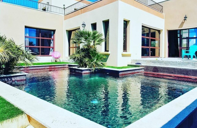 Magnifique Villa Atypique de 230 m2 Avec Patio Intérieur