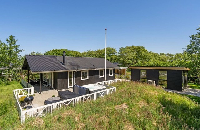 "Maik" - 1.5km from the sea by Interhome