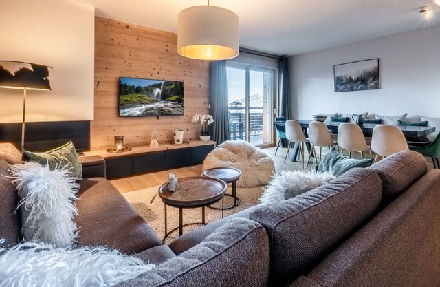 Maira- Ski in ski out apartment in Les Carroz
