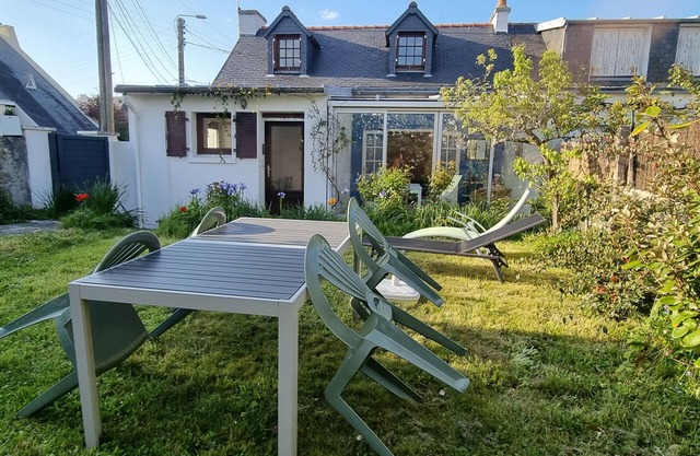 Maison au Centre de Concarneau avec Joli Jardin Clos -