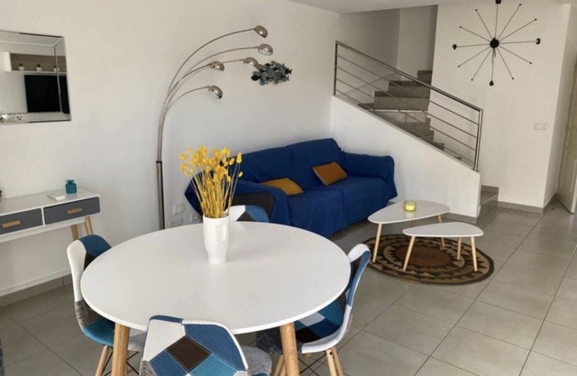 Maison Calme à Canet-village Avec Jardin