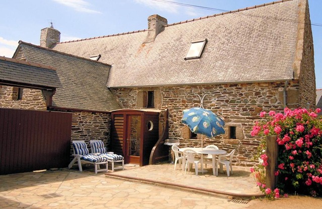 Maison charmante à Trédrez-Locquémeau avec jardin et terrasse