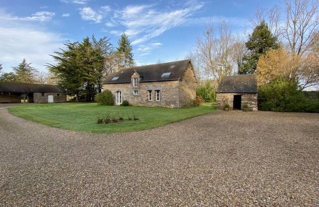 Maison de Campagne Dans le Parc D'un Manoir du 16e Siècle