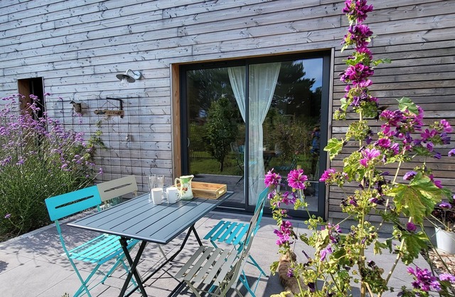 Maison de Charme en Bois à 300 m de la mer