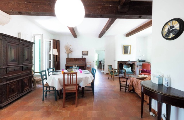 Maison Familiale Avec Grand Jardin Privé au Bord du Lez