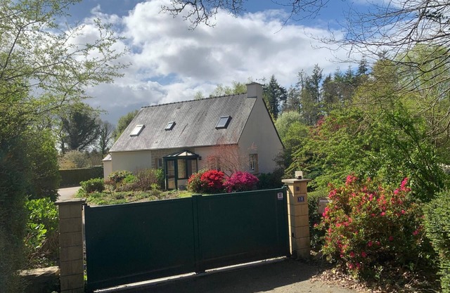 Maison Individuelle sur Terrain de 3000m2 à L'orée D'un Bois