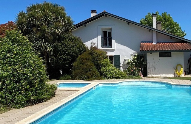 Maison Lauyade, Spacious villa with swimming pool