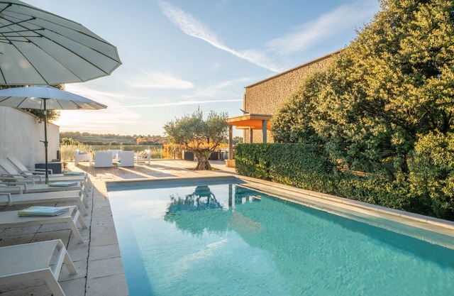 MAISON MARC - LUXURY VILLA + HEATED POOL + CONCIERGE SERVICE