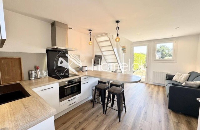 Maison refaite à neuf - Piscine et parking privé