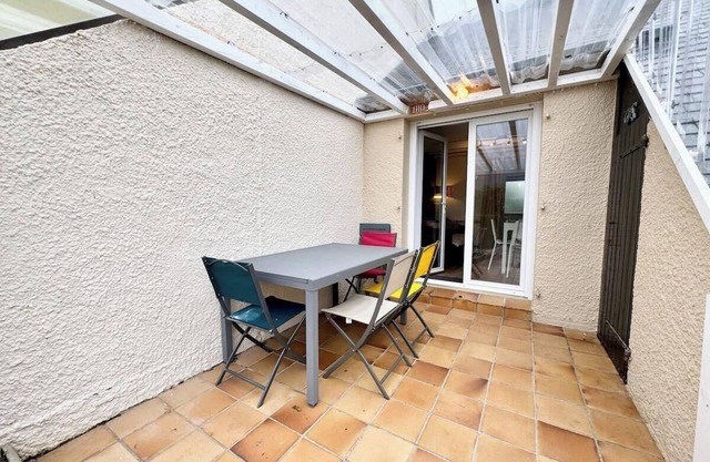 Maisonnette neuve - 700m des plages - Piscine