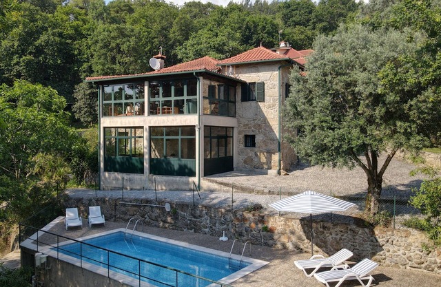 Maisons des Fleurs, villa with pool in northern Portugal