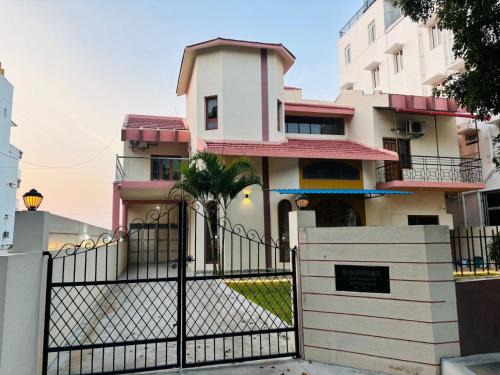 Majestic Villa Luxurious 5BHK AC