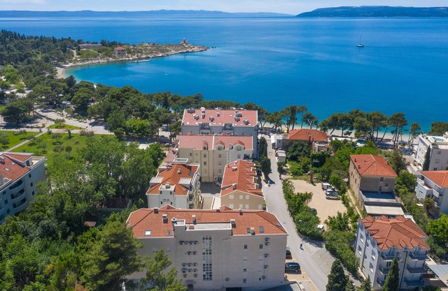Makarska Beach Apartments Mara