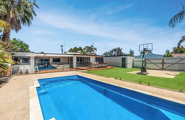 Malibu Palms - Echuca Holiday Homes